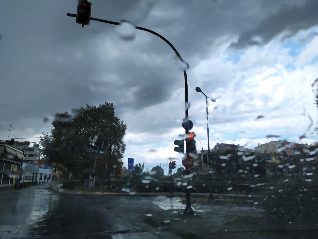 Περιφέρεια Θεσσαλίας: Έκτακτο δελτίο καιρού με βροχές στα Τρίκαλα 